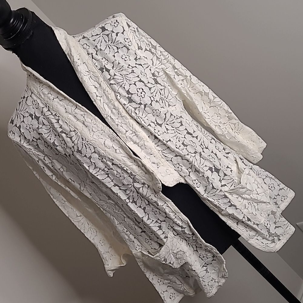 Cato White Floral Lacey Cover Up with Pockets